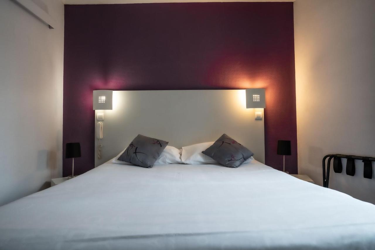 Hotel De Quebec 3*
