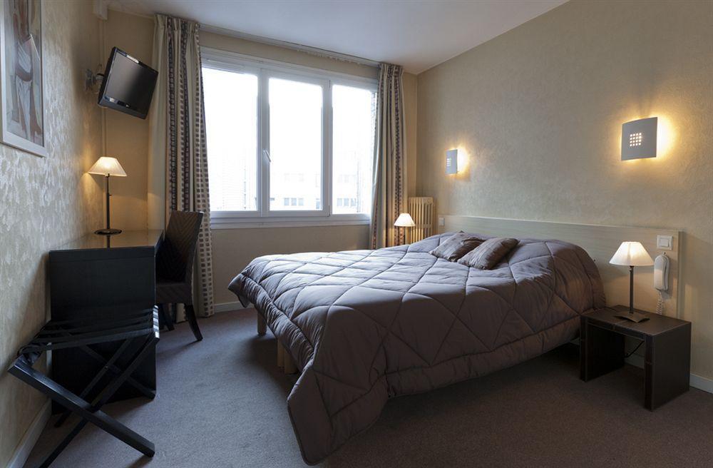 Hotel De Quebec 3*